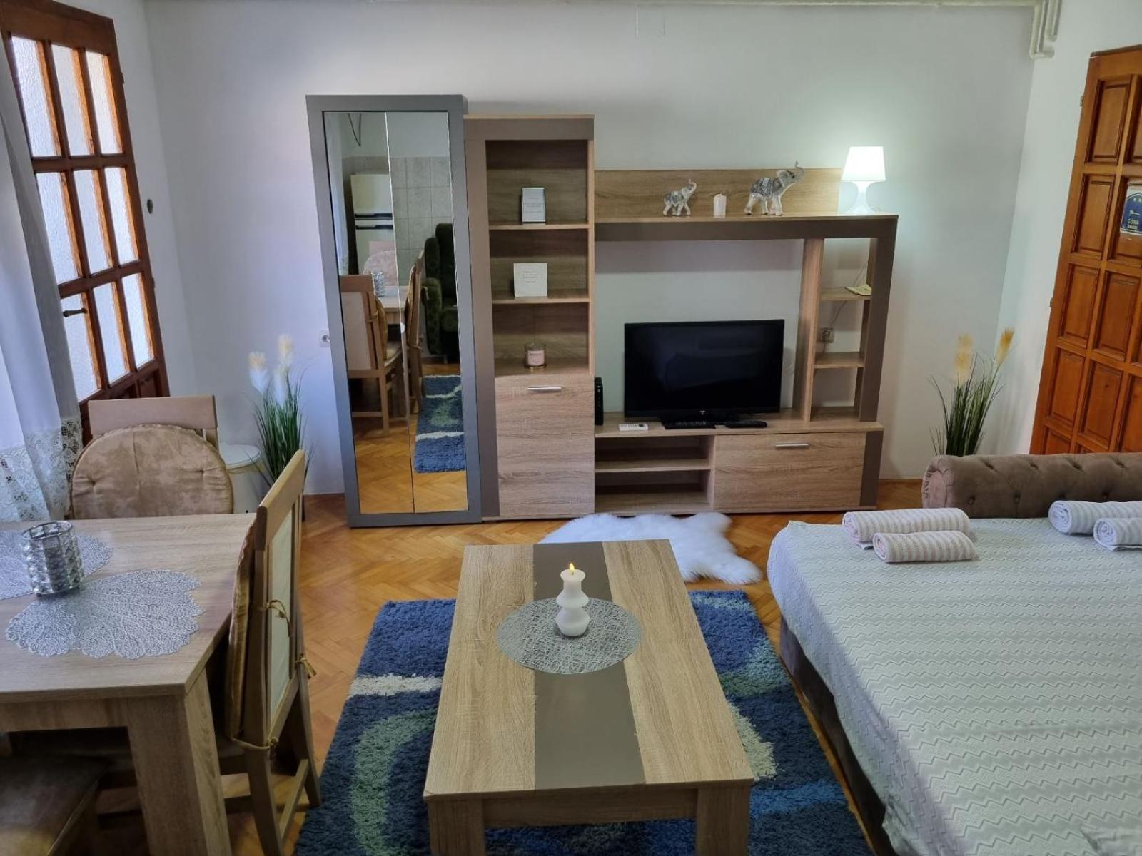 Family Apartmani Le Leskovac  Værelse billede