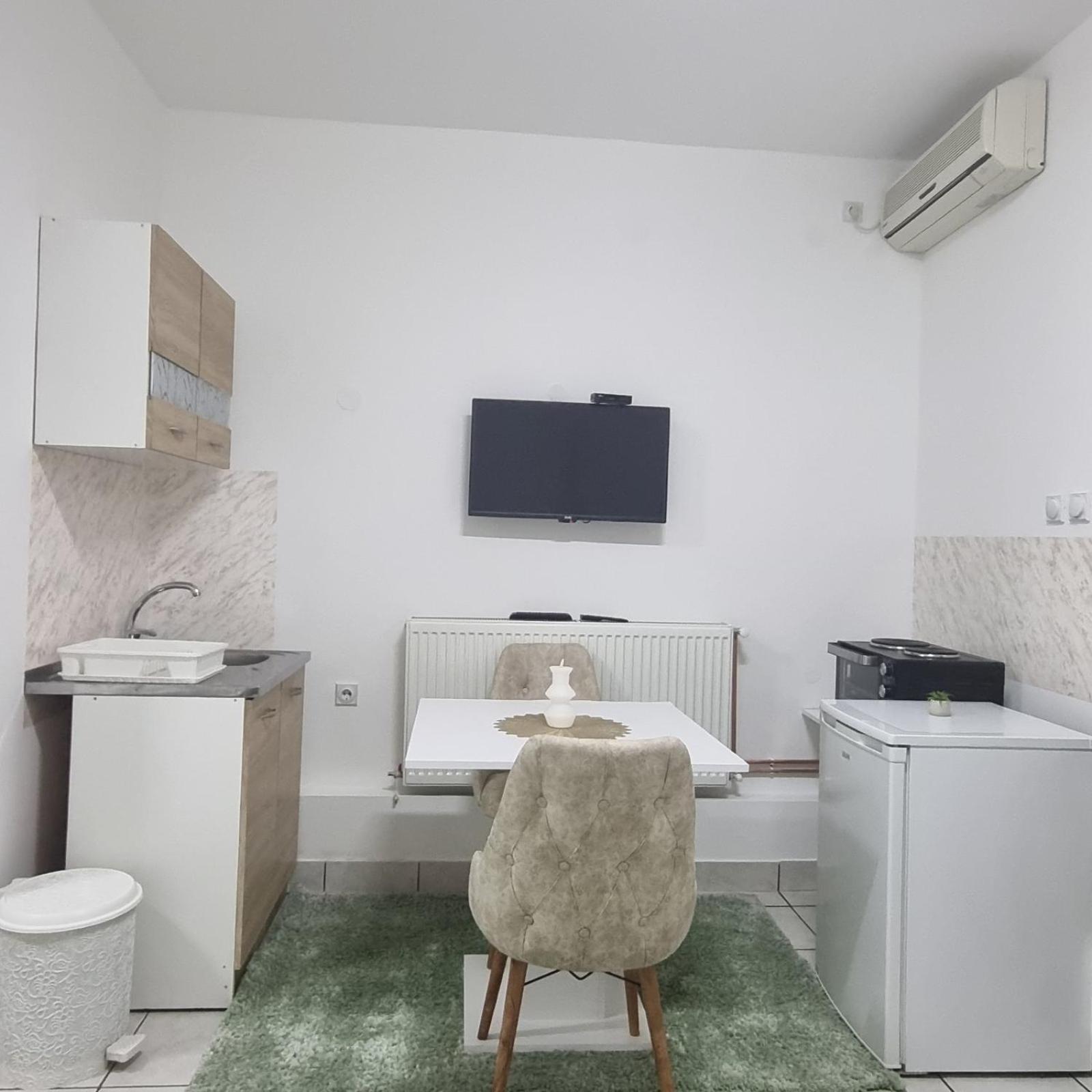 Family Apartmani Le Leskovac  Eksteriør billede