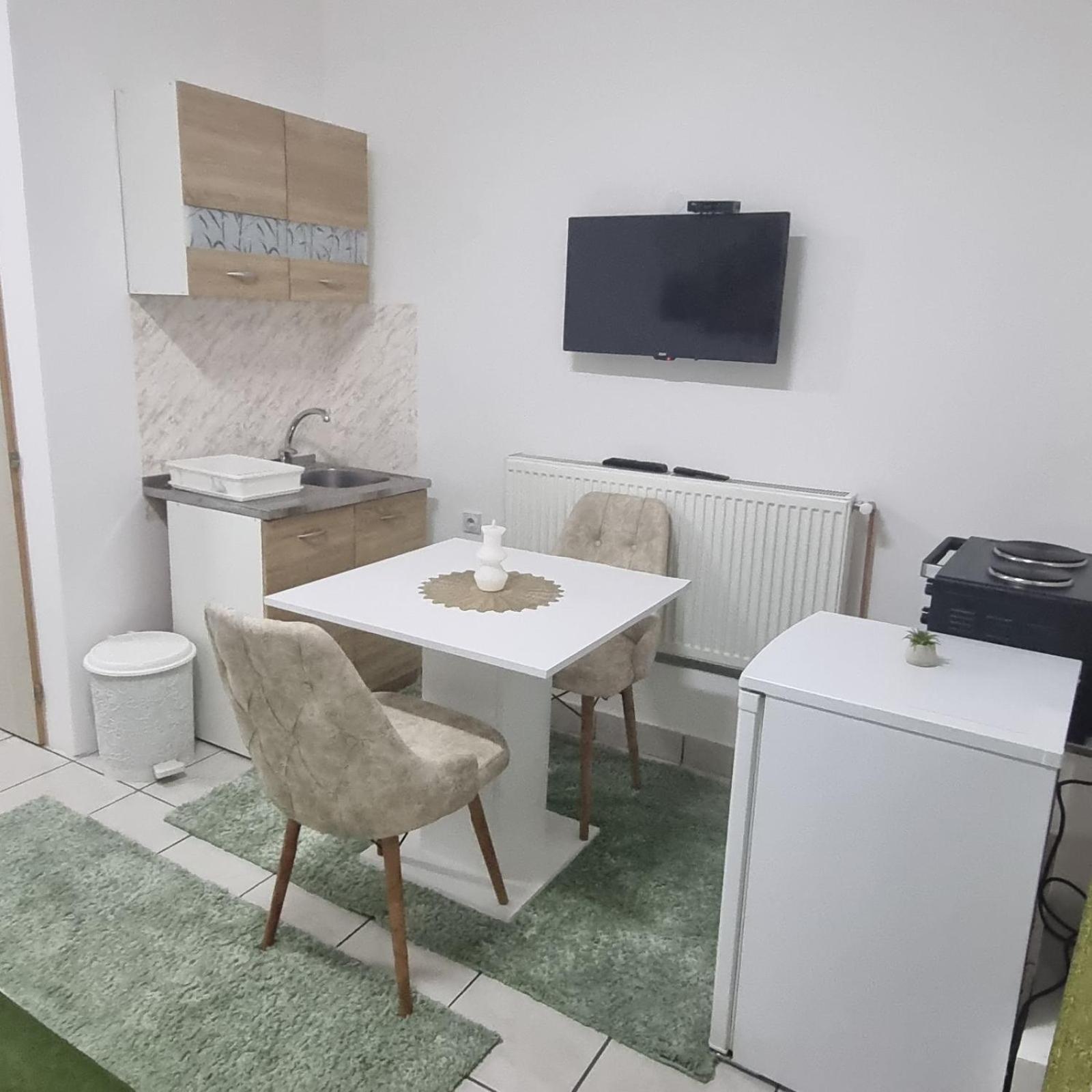 Family Apartmani Le Leskovac  Eksteriør billede